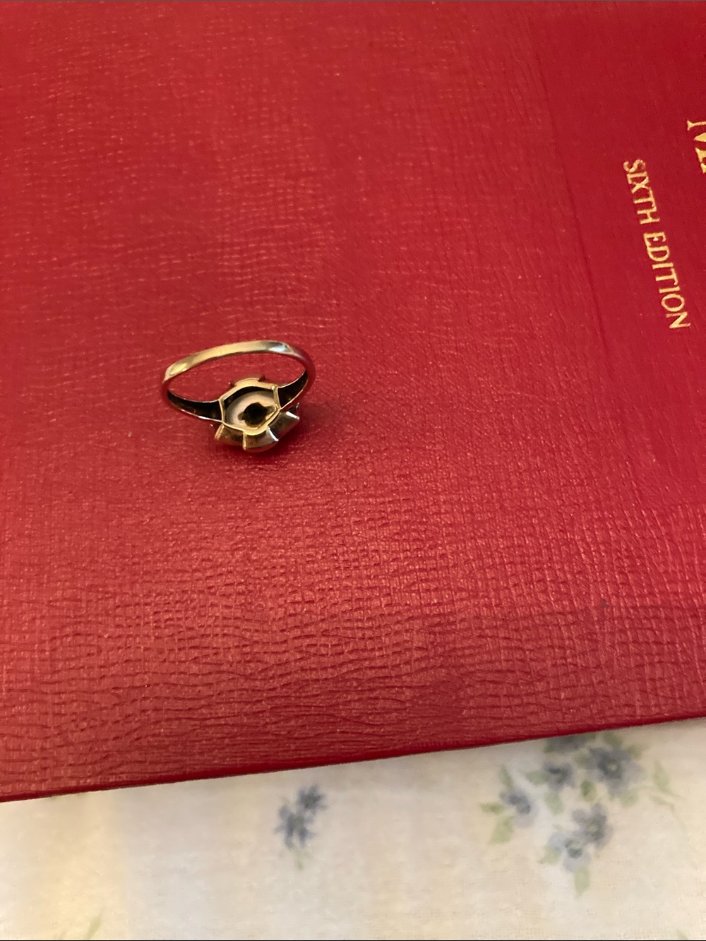 Rainbow girls Masonic ring 
10 carat gold has been authenticated
Size 6.5 - Picture 4 of 4